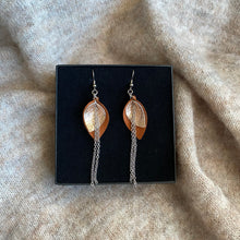 Bloom -korvakorut, keskikokoinen